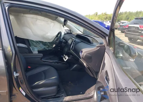 2018 Toyota Prius Two/Two Eco/Three/Three Touring/Four/Four Touring/One z USA, uszkodzony, nr VIN JTDKARFU0J3063894